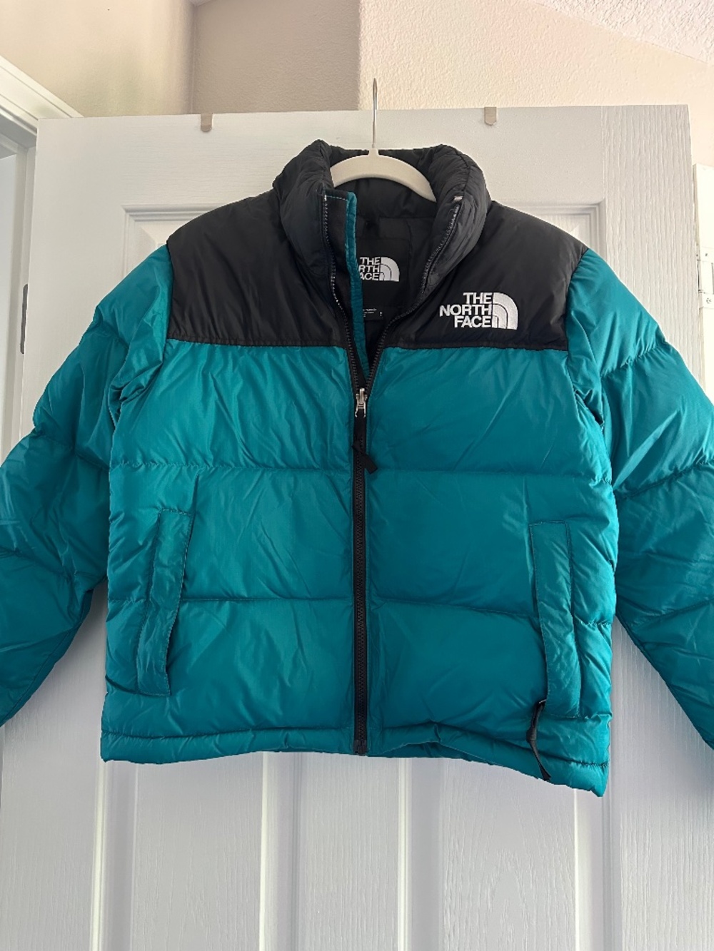 North Face Nuptse cropped puffer jacket